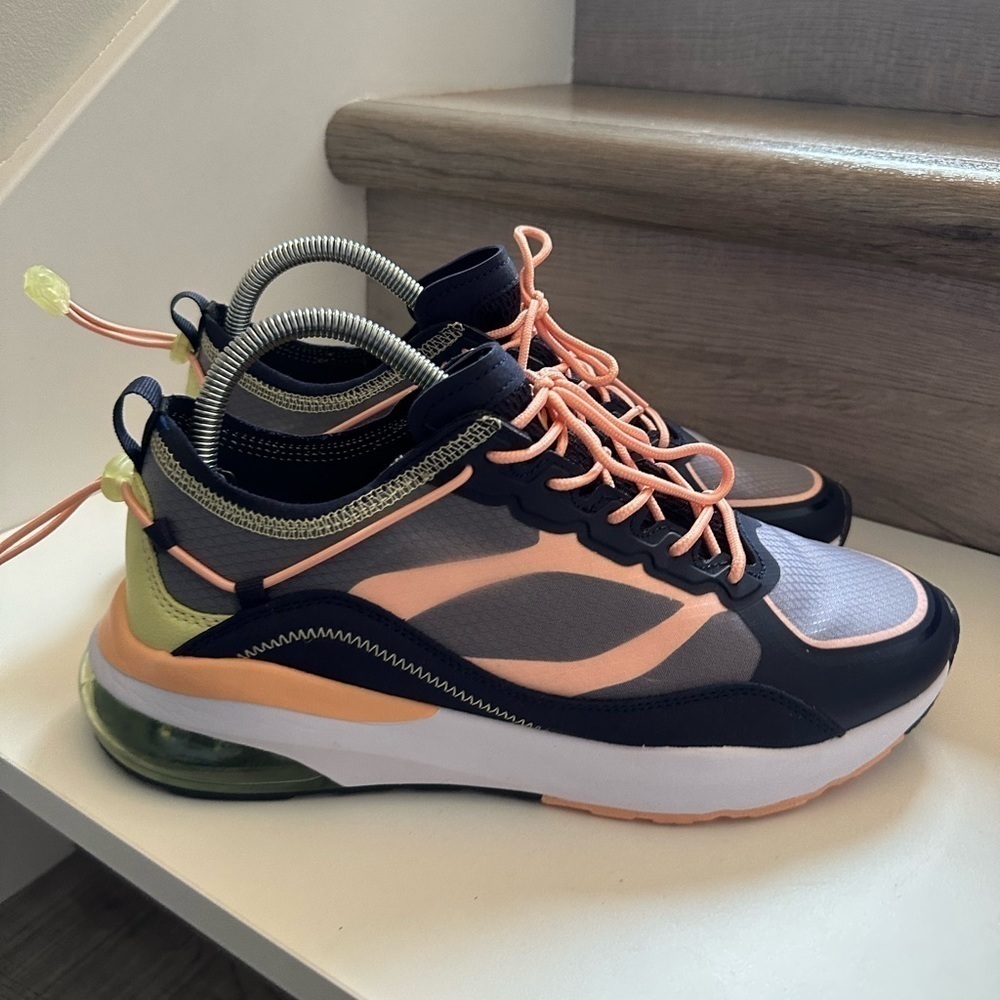 Fabletics Silverlake Air Performance
Sneaker size… - image 2